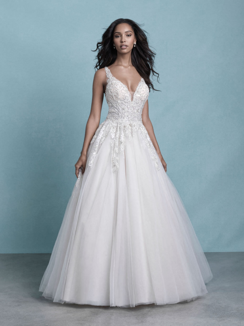 Dramatic And Ethereal Off-The-Shoulder Tulle Ball Gown | Kleinfeld Bridal