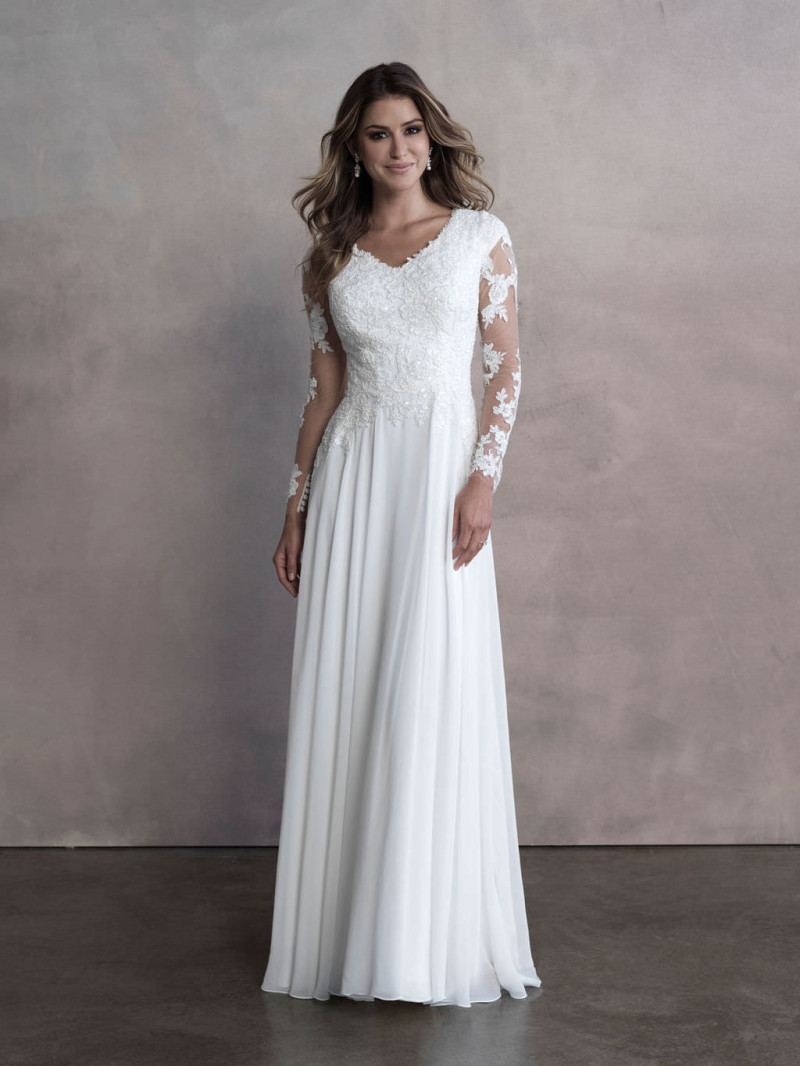 Allure Bridals M663 Wedding Dress