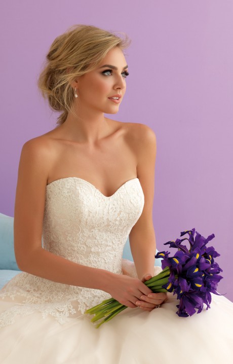 Allure Bridals 2902 Wedding Dress Part Of The Allure Romance Collection