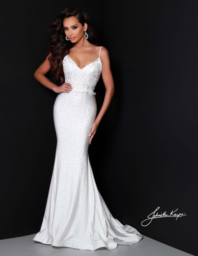 Black-White gown | Designer white dresses, White evening gowns, Beautiful  dresses
